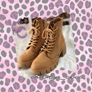 Universal Thread Camel Faux Suede Lace-Up Booties Size 8.5 – Chunky Heel NWOT